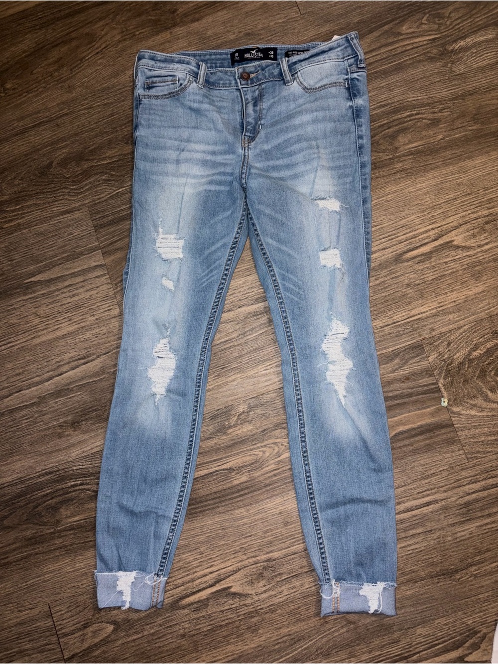 Hollister Light Wash Ripped Skinny Jeans - Women's
